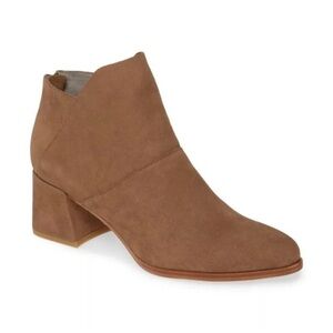 NEW IN BOX EILEEN FISHER Suede Leisel Booties in Antelope